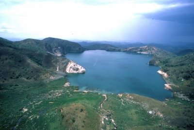 Figure 1 : Lac Nyos (Cameroun) ©M. Halbwachs