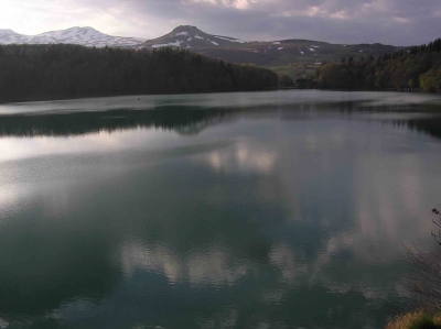 Lac Pavin (3 mai 2006)