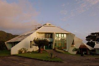 Observatoire Volcanologique et Sismologique de Guadeloupe   Le Houëlmont
97113 Gourbeyre, Guadeloupe, F.W.I.